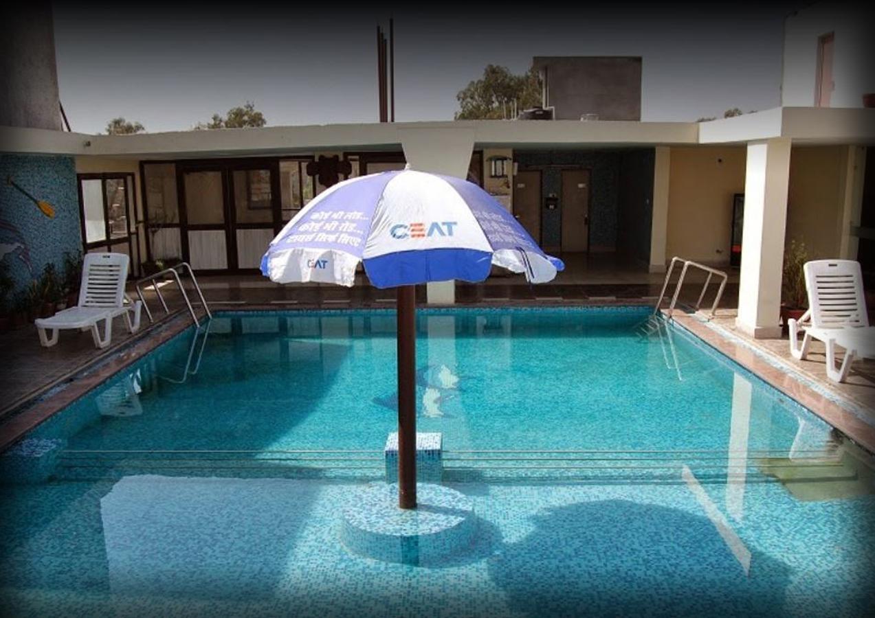 Pathānkot Hotel Unite מראה חיצוני תמונה